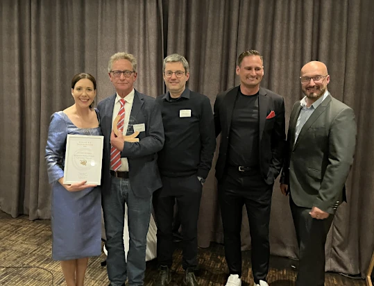 Foto der Gewinner des Goldenen Kompasses 2026 der Ringhotels, Anton Ochs 2. von links